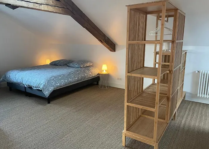 Les Quartiers D'annelise Bed and Breakfast